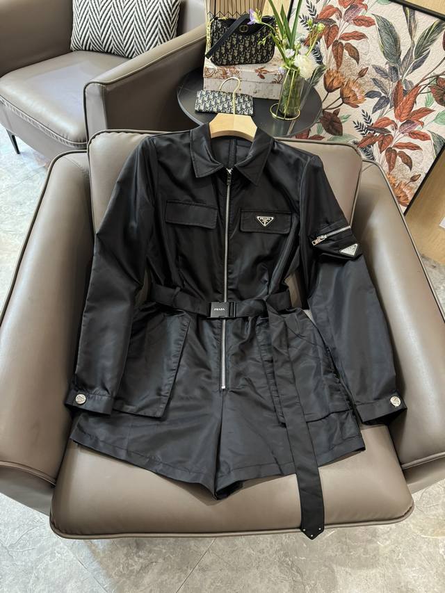 Xc24029#新款连体裤 Prada 三角标 尼龙材质长袖连体裤 黑色 Sml